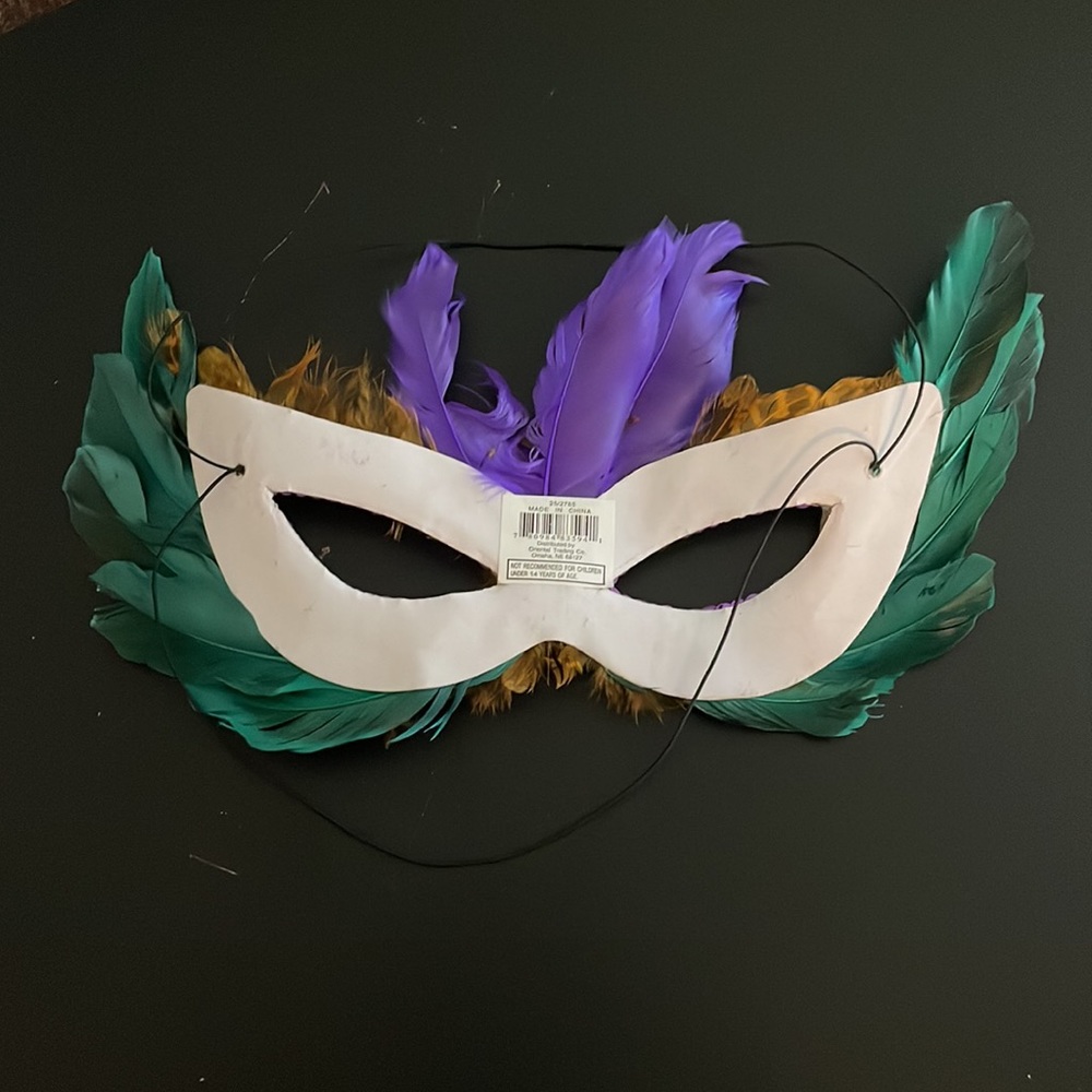 Masquerade Mask - Picture 2 of 3
